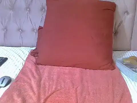 SweetMellowX1 online show from March 2025 02:40:01 PM