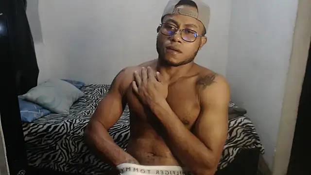 grandominantex1 online show from April 2026 08:40:02 AM