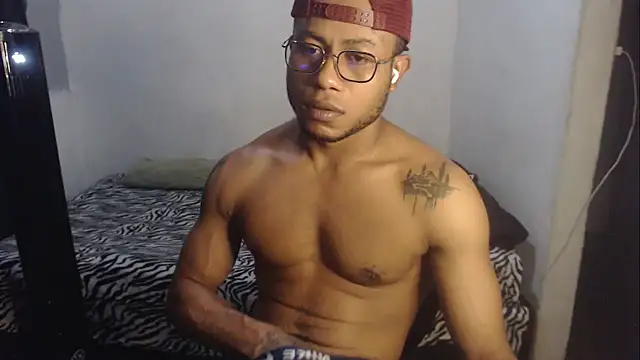 Snapshot of grandominantex1 chatting on June 2026 07:46:01 AM grandominantex1 online show from June 2026 07:46:01 AM