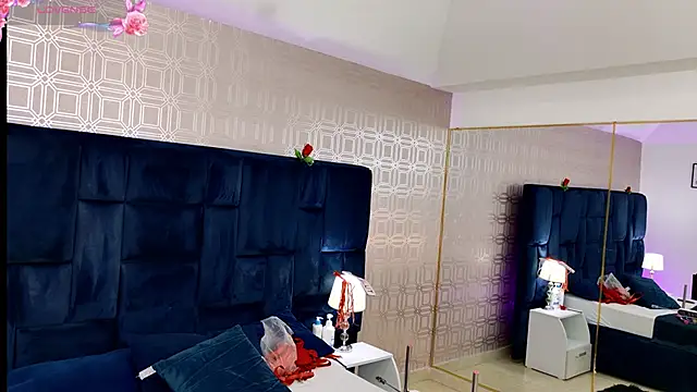 Snapshot of AnyLeonhard chatting on September 2025 07:15:01 PM AnyLeonhard online show from September 2025 07:15:01 PM