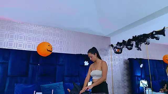 Snapshot of AnyLeonhard chatting on October 2025 07:38:01 PM AnyLeonhard online show from October 2025 07:38:01 PM