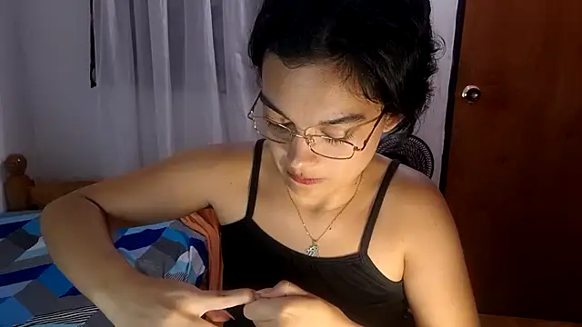 littlemelii online show from July 2026 10:25:02 PM