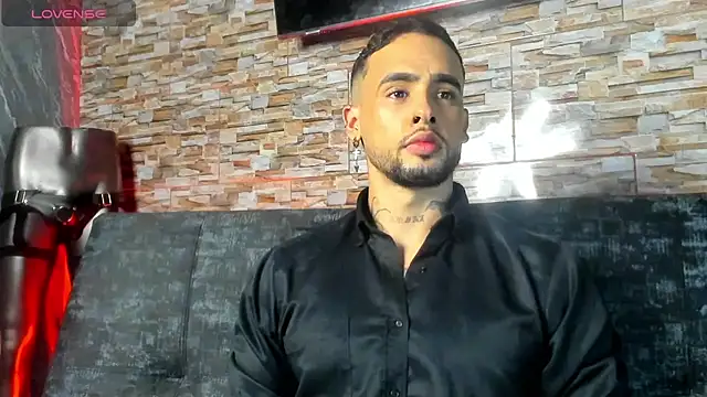 Snapshot of Seth_Owner chatting on June 2026 01:52:02 AM Seth Owner online show from June 2026 01:52:02 AM