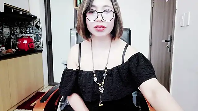 Miu-Le online show from November 2025 09:31:01 AM