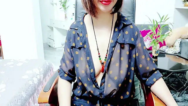 Snapshot of Miu-Le chatting on June 2026 08:24:01 PM Miu-Le online show from June 2026 08:24:01 PM