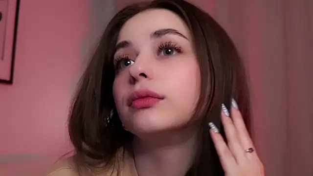 Snapshot of EstherMitchel chatting on March 2025 03:21:02 AM EstherMitchel online show from March 2025 03:21:02 AM