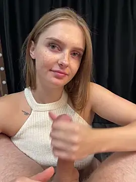 lovelly molly online show from November 2025 04:24:01 PM