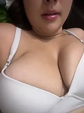 Snapshot of shirazz_najmm chatting on February 2025 02:39:01 AM shirazz najmm online show from February 2025 02:39:01 AM