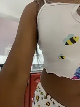 Snapshot of Riana_Kean chatting on October 2025 10:12:02 PM Riana Kean online show from October 2025 10:12:02 PM