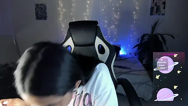 Snapshot of Riana_Kean chatting on October 2025 02:11:02 AM Riana Kean online show from October 2025 02:11:02 AM