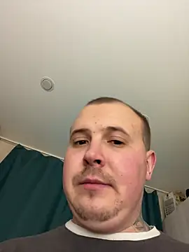 MrMrsRight online show from December 2025 07:10:01 PM