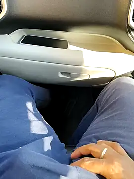 Snapshot of Cum_on_your_tityyy chatting on January 2025 09:47:01 AM Cum on your tityyy online show from January 2025 09:47:01 AM