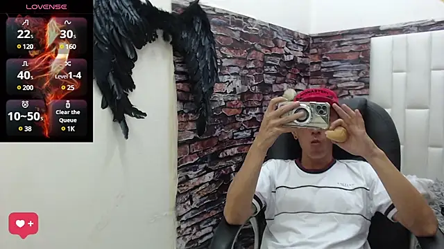 andy dwels777 online show from January 2025 10:48:01 PM