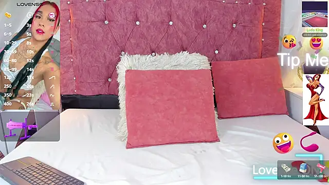 CristalSofiaHOT online show from September 2025 12:28:02 PM