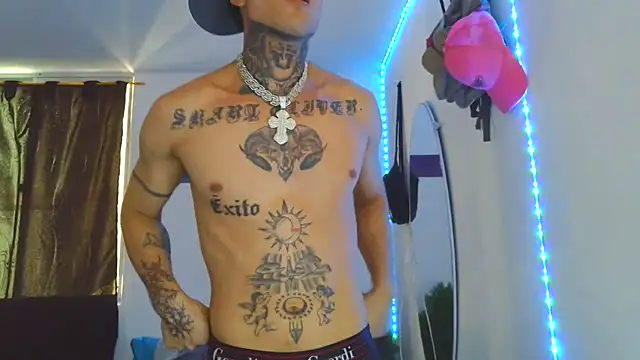 Skartoliver online show from October 2025 03:36:01 PM