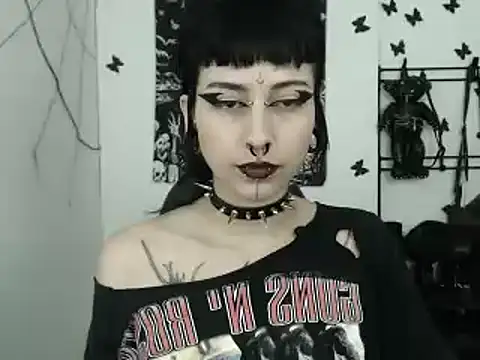 Snapshot of n0sferatus__ chatting on October 2025 03:12:02 AM n0sferatus online show from October 2025 03:12:02 AM