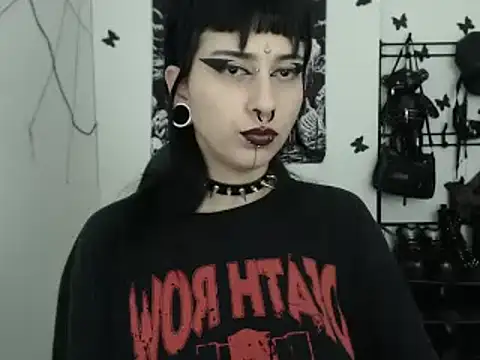 Snapshot of n0sferatus__ chatting on November 2025 11:44:02 AM n0sferatus online show from November 2025 11:44:02 AM