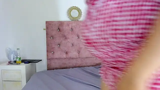 Snapshot of Tara__Sexy chatting on February 2025 02:05:01 PM Tara Sexy online show from February 2025 02:05:01 PM