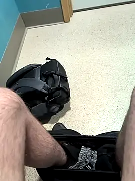 Alfie41105 online show from November 2025 05:02:01 PM