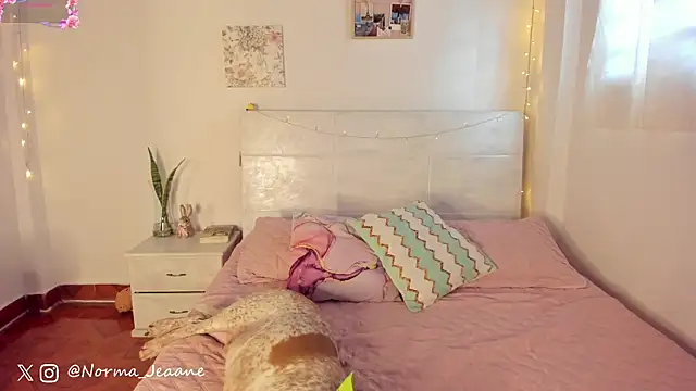 Snapshot of Norma-Jeaane chatting on January 2025 09:34:01 PM Norma-Jeaane online show from January 2025 09:34:01 PM