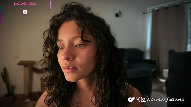 Norma-Jeaane online show from April 2026 09:45:01 PM