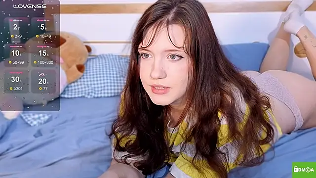 HanahCute online show from November 2025 01:22:01 AM