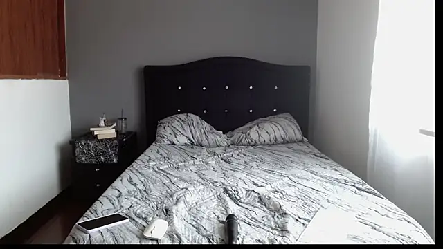 Emilia 1995 online show from January 2025 04:46:02 PM