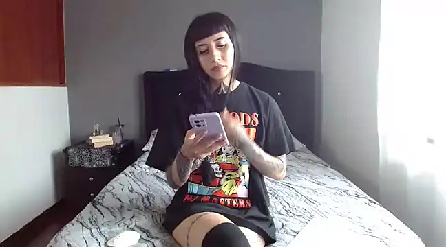 Emilia 1995 online show from March 2025 03:47:02 PM