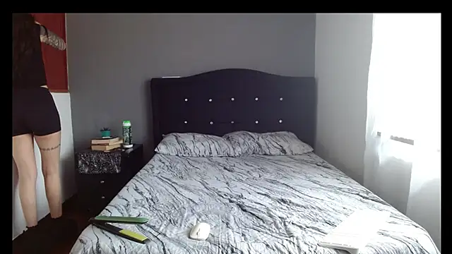 Emilia 1995 online show from February 2026 04:38:01 PM