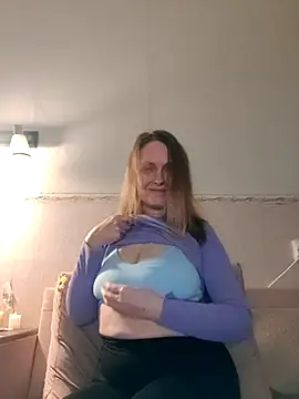 Evelina cute online show from February 2026 06:57:01 PM