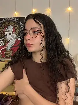 Snapshot of Antoniart_ chatting on February 2025 12:48:01 AM Antoniart online show from February 2025 12:48:01 AM