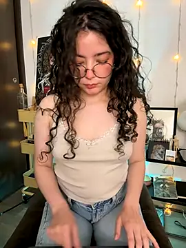 Snapshot of Antoniart_ chatting on September 2025 01:49:01 AM Antoniart online show from September 2025 01:49:01 AM