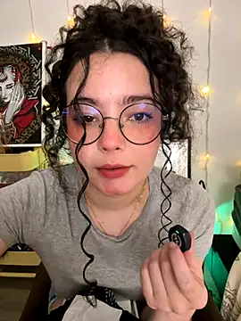 Snapshot of Antoniart_ chatting on October 2025 02:01:02 AM Antoniart online show from October 2025 02:01:02 AM