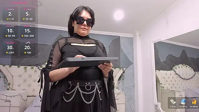 AmberGreyy  online show from November 2025 01:33:01 PM