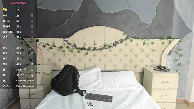 AmberGreyy  online show from November 2025 01:11:02 PM