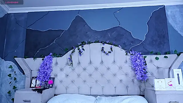 Snapshot of AmberGreyy_ chatting on June 2026 07:51:02 PM AmberGreyy online show from June 2026 07:51:02 PM