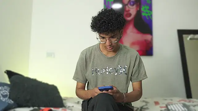 harrytwink18 online show from December 2024 01:33:02 PM