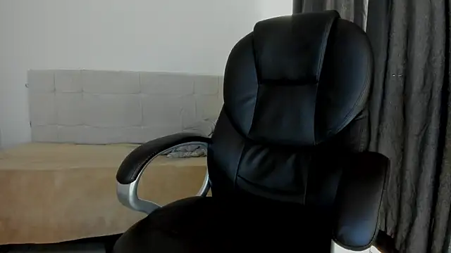 Teilor Creed online show from April 2026 07:51:02 PM