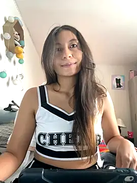 Snapshot of HelennaMoon_ chatting on September 2025 05:03:01 PM HelennaMoon online show from September 2025 05:03:01 PM