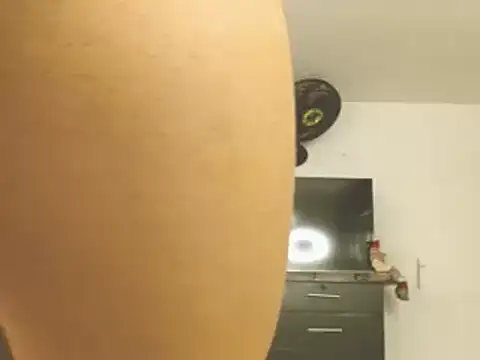 engielphoenis14 online show from December 2024 12:38:01 PM