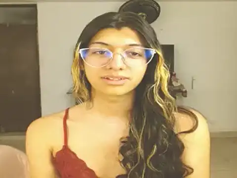 engielphoenis14 online show from December 2024 06:50:01 PM