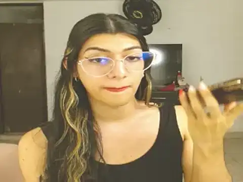 engielphoenis14 online show from December 2024 03:33:02 PM