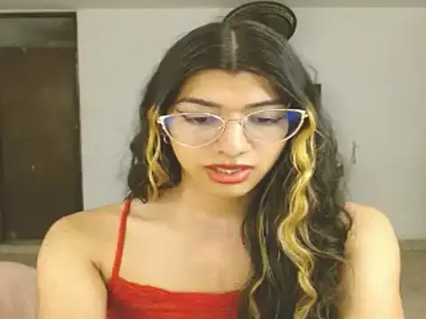 engielphoenis14 online show from December 2024 11:32:01 PM