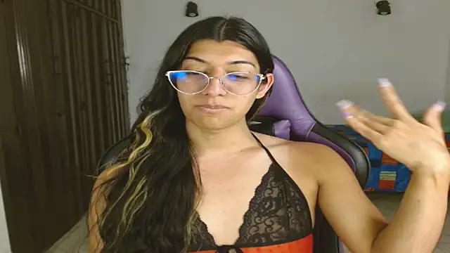 engielphoenis14 online show from October 2025 09:26:02 PM