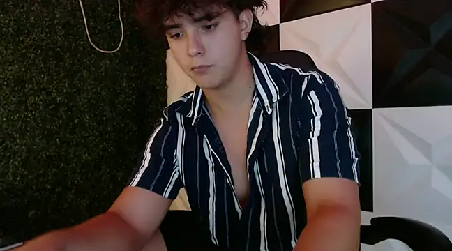 Dani cumboy online show from February 2025 02:50:01 AM