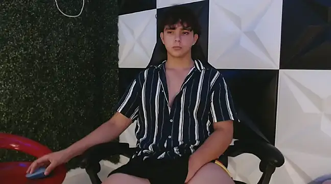 Dani cumboy online show from February 2025 05:09:02 AM