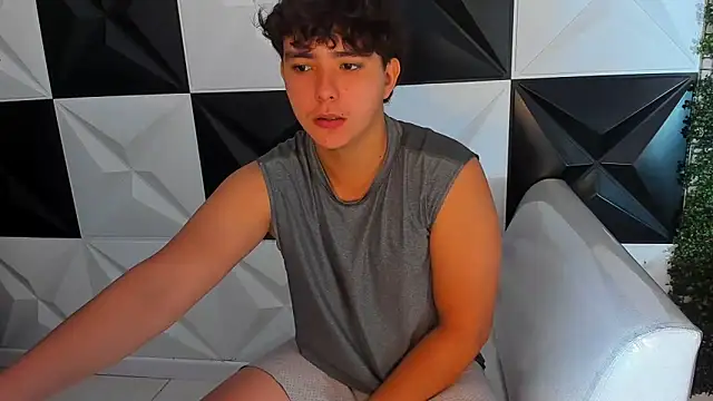 Dani cumboy online show from October 2025 02:40:01 PM