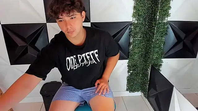 Dani cumboy online show from October 2025 02:34:01 PM