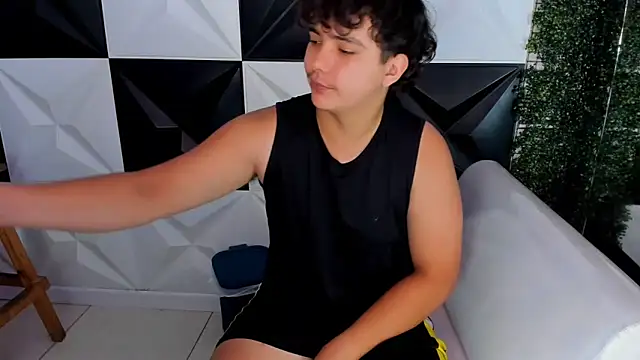 Dani cumboy online show from October 2025 03:24:02 PM