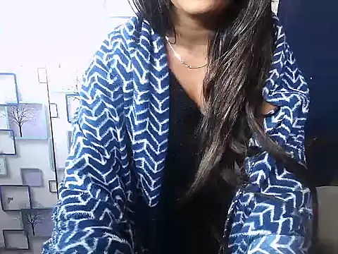 Hot Naina- online show from December 2024 08:31:02 PM